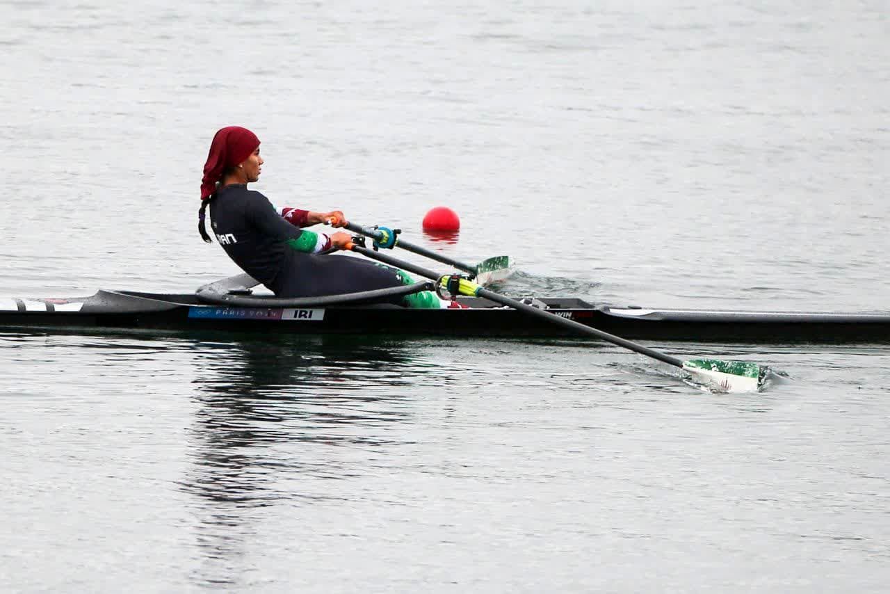 فاطمه مجلل به مرحله یک چهارم نهایی قایقرانی المپیک راه یافت 