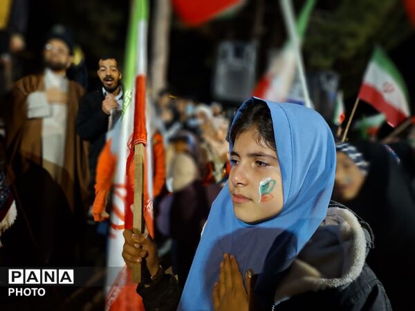 شهر فروغ آفتاب میزبان چهلمین شب پرواز فرشتگان مدرسه شجره‌ طیّبه 