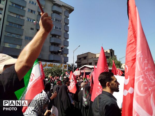 اتحاد و همبستگی مردم ایران در تشییع رهبر انقلاب 