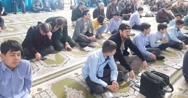 حضور دانش‌آموزان و برپایی میز خدمت در نماز جمعه این هفته آشخانه 