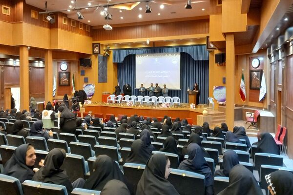 آیین اختتامیه استانی جشنواره نوجوان سالم و یاریگران زندگی در فرهنگسرای مصلی نژاد به میزبانی ناحیه ۶
