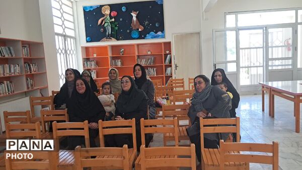 "یک قاب لبخند" به مناسبت روز خانواده