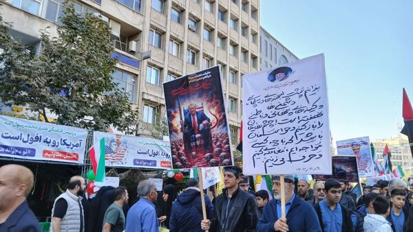 قاب‌هایی از خروش نسل بیدار