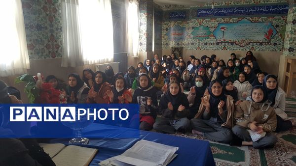 حال و هوای مدارس ملارد در ایام الله دهه فجر و اعیاد شعبانیه 