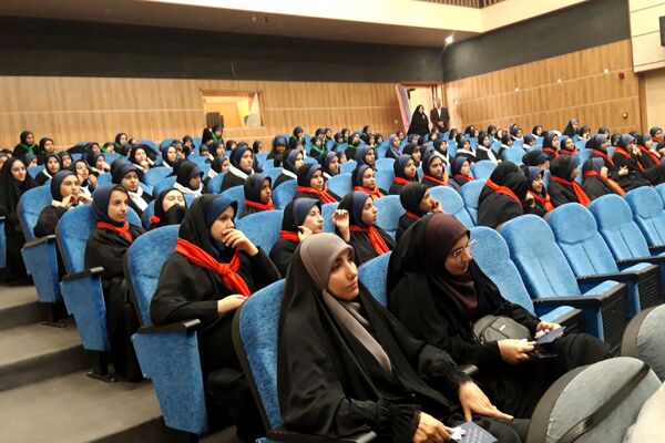 یادواره شهدای جنگ دوازده روزه در سالن ارشاد اسلامی شهرستان قدس
