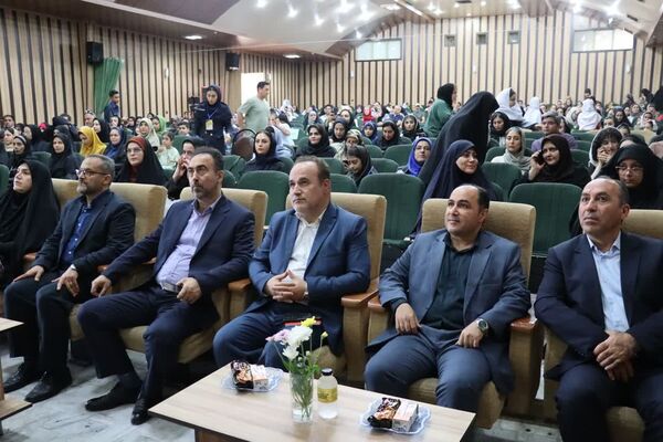 آیین تجلیل از برگزیدگان استانی جشنواره جابربن‌حیان و اصلاح روش‌های آموزش و تحول در محیط یادگیری در البرز