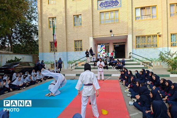 افتتاحیه المپیاد ورزشی درون مدرسه‌ای در آموزشگاه ۱۳ آبان ملارد