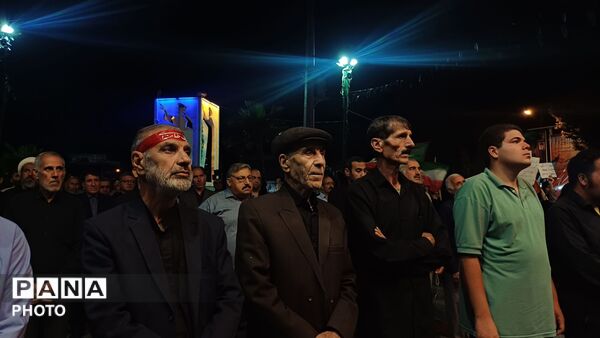 شکوه صدوبیست شب مقاومت مردم کوهدشت در میدان امام خمینی (ره)