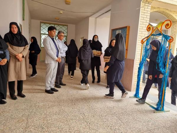 زنگ مهر در دبیرستان آسیه رضوان فین 