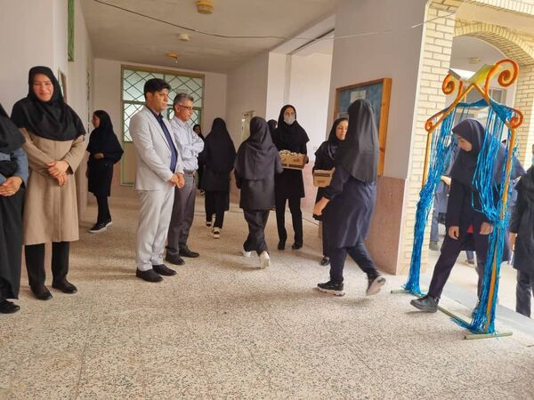 زنگ مهر در دبیرستان آسیه رضوان فین 