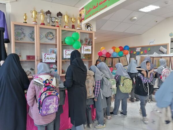 نمایشگاه کارآفرینی هنرستان عصمتیه نوخندان