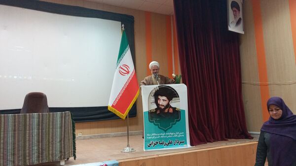 رونمایی از کتاب «پنج روایت از یک مرد زندگی» در اسدآباد
