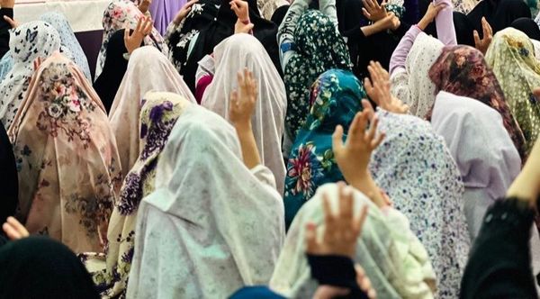 اعتکاف دختران در قاب مسجد امام محمد باقر (ع) تبریز