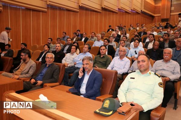 تجلیل از معلمان نمونه  در گناباد 