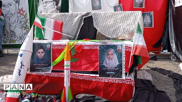 گرامیداشت شهدای مدرسه میناب در گرگان