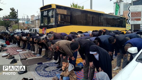 حضور پرشور مردم نیشابور در نماز جمعه روز قدس 