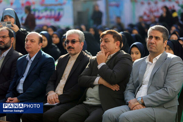 آیین نواختن گلبانگ انقلاب اسلامی با حضور وزیر آموزش و پرورش