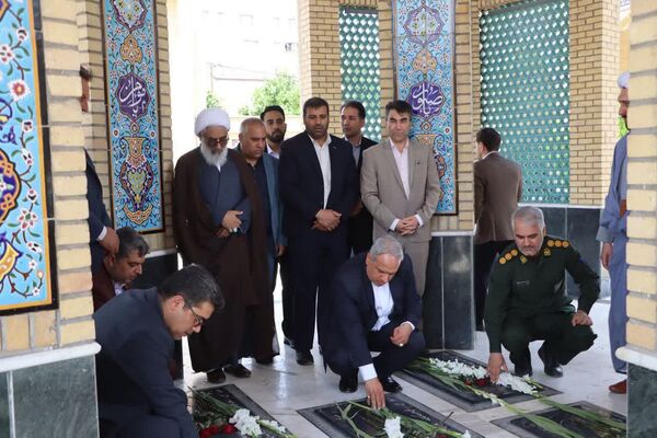  سخنرانی مدیر کل آموزش و پرورش شهرستانهای استان تهران پیش از خطبه‌های نماز عبادی و سیاسی جمعه ورامین به مناسبت هفته بزرگداشت مقام معلم 