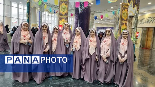 همایش زیست عفیفانه با موضوع عفت و حجاب در تالار ایوان‌ری