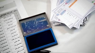 دانش‌آموزان اهوازی با رأی خود در ناحیه ۴، مشارکت و همدلی را معنا کردند