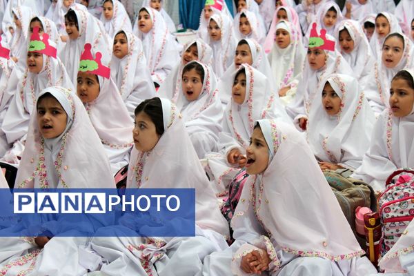 پرواز فرشته‌های آسمانی؛ جشن تکلیف دختران سملقان در مسجد جامع