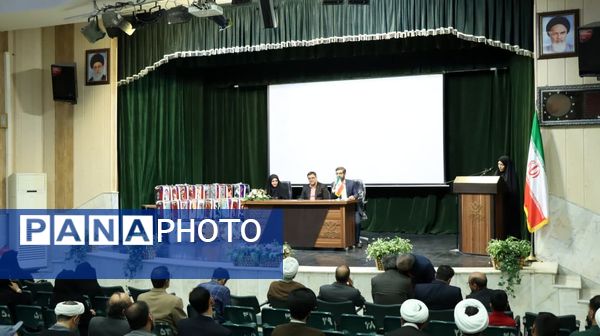 مراسم تجلیل و نکوداشت معاونان و مربیان پرورشی در کاشان