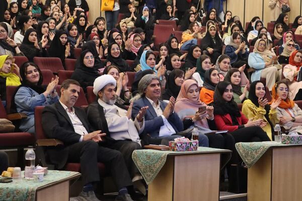 جشن با شکوه بزرگداشت حافظ شیرازی در تالار آزادی دانشگاه کاشان 