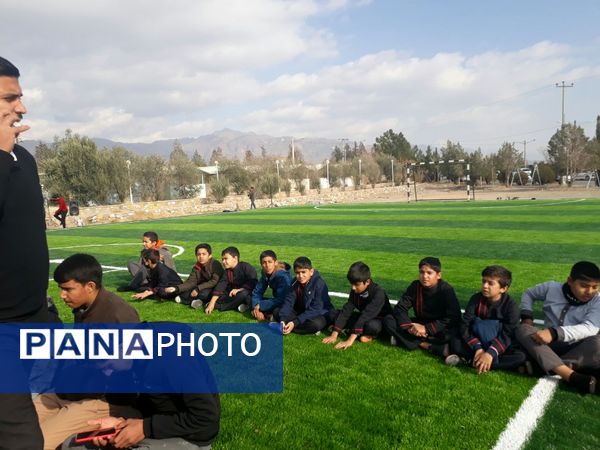 همایش تجلیل از دانش‌آموزان برتر مسابقات قرآن، عترت نماز شهرستان خلیل‌آباد 