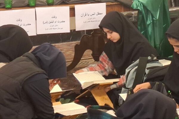 دانش آموزان نورانی حاضر در محفل