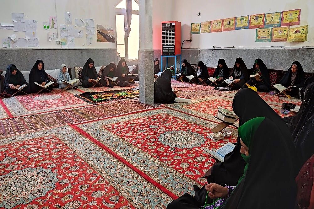 محفل انس با قرآن کریم در مسجد جامع شهر بار