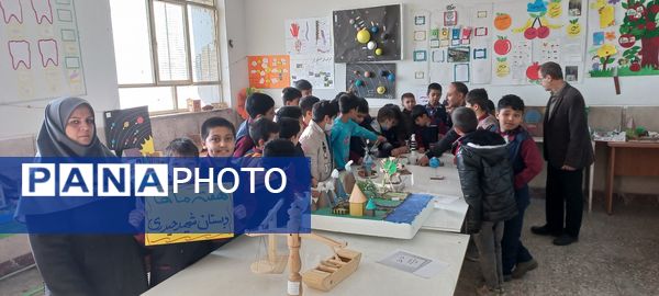 حضور فعال دانش‌آموزان مدارس منطقه پردیس در نمایشگاه «ماها» 