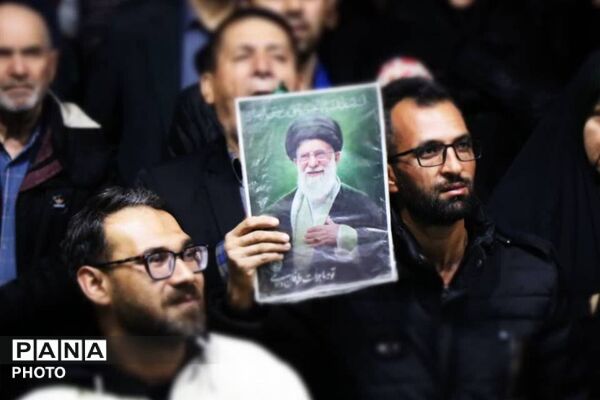 تجلیل از ۱۴ دانش‌آموز دختر برتر حوزه‌های پرورشی شهرستان قدس