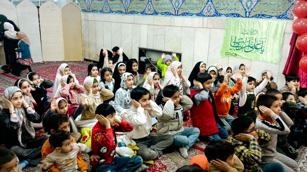 اجرای برنامه شاد برای کودکان در شهرستان کاشمر 
