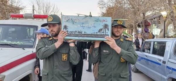 وداعی غم‌انگیز با شهید گمنام در نورآباد