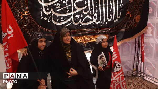 موکب‌های اربعینی «عشاق الحسین» و «با انرژی‌ها» سازمان دانش‌آموزی یزد در نجف‌آباد 