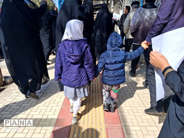 امروز شیروان در سوگ ۳شهید جنگ تحمیلی نشست