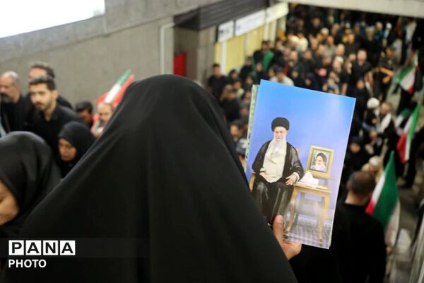 مراسم وداع با پیکر مطهر رهبر شهید در مصلی تهران 