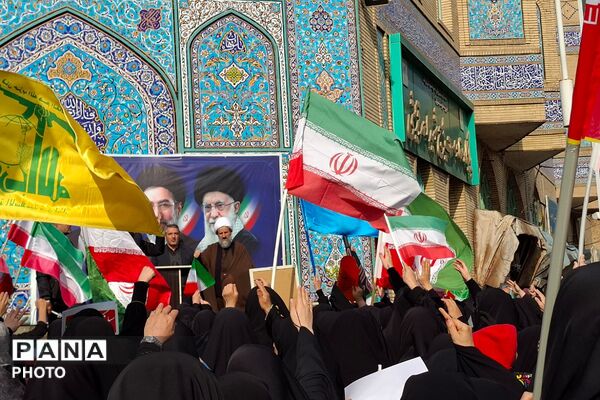 بیعت مردم قرچک با سومین رهبر نظام مقدس جمهوری اسلامی ایران