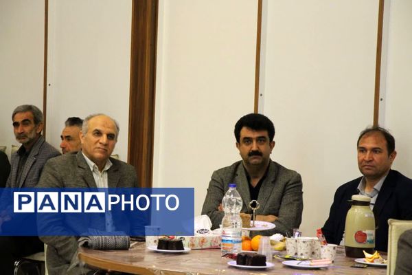  تکریم بازنشستگان در تالار مهستان شهرستان سملقان