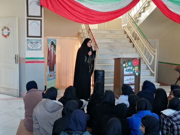 نمایشگاه کارآفرینی هنرستان عصمتیه نوخندان