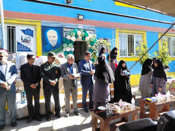 مراسم بازگشایی مدارس و جشن عاطفه‌ها در مدرسه نمونه دولتی خدیجه الکبری(س) قروه
