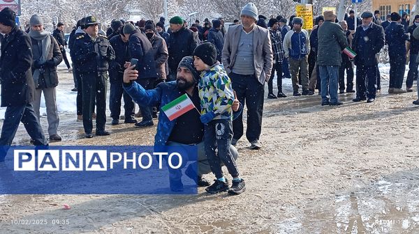 برگزاری راهپیمایی ۲۲ بهمن ماه در شهرستان نیشابور 