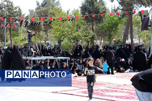 برپایی مراسم جاماندگان اربعین حسینی در امامزاده محمد(ع) کرج