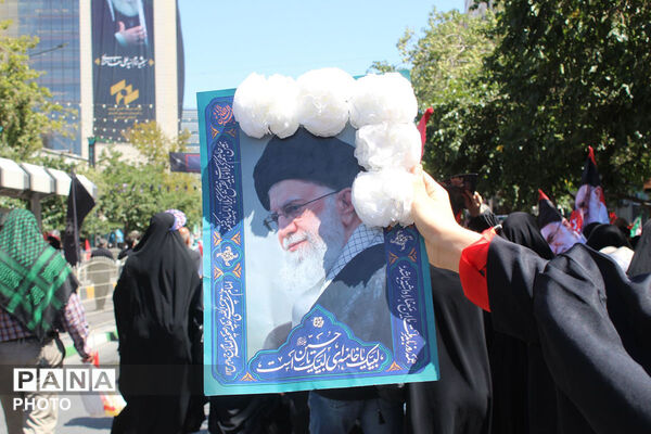 مشهد در سوگ؛ بدرقه باشکوه رهبر شهید انقلاب در جوار بارگاه رضوی/۲