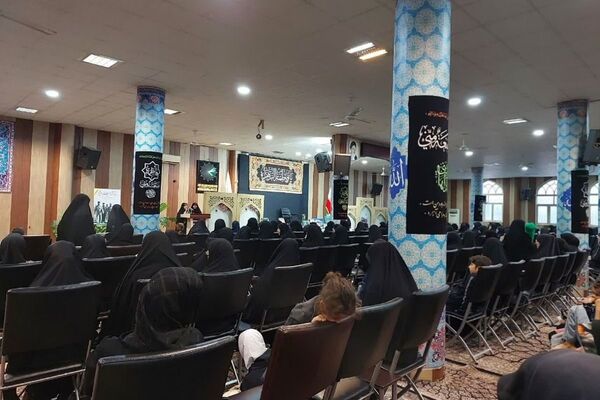 شهریار غرق در عطر فاطمی شد