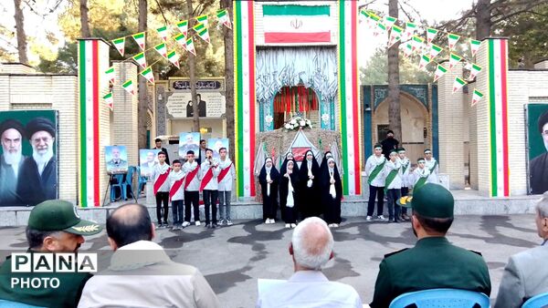مراسم گرامیداشت هفته دفاع مقدس در گلزار شهدای شهرستان نیشابور 