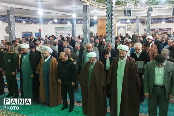 اقامه باشکوه نماز وحدت‌آفرین جمعه در فیروزکوه