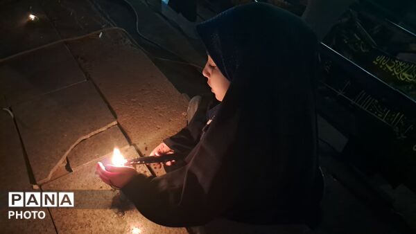  مشق شبانه سوگواران برای رهبر شهید در شام غریبان