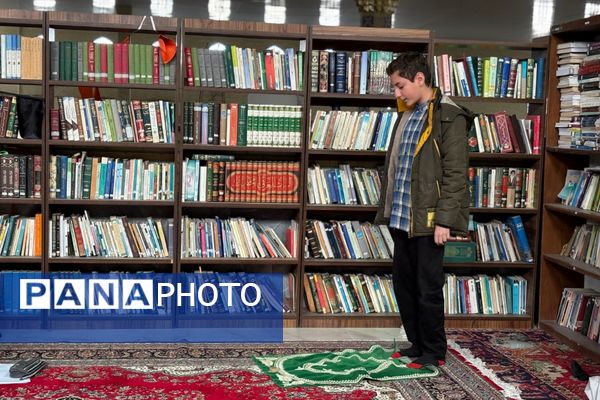 حوزه‌علمیه امام صادق(ع) میزبان پسران قرآنی اسلامشهر در مسابقات منطقه‌ای