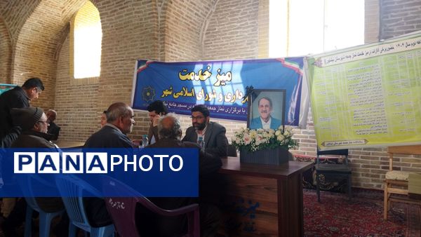 گذری بر حضور ادارات مختلف نیشابور در سومین جمعه آذر ماه 